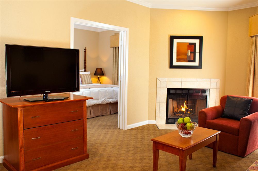 Cloverleaf Suites Baton Rouge Buitenkant foto