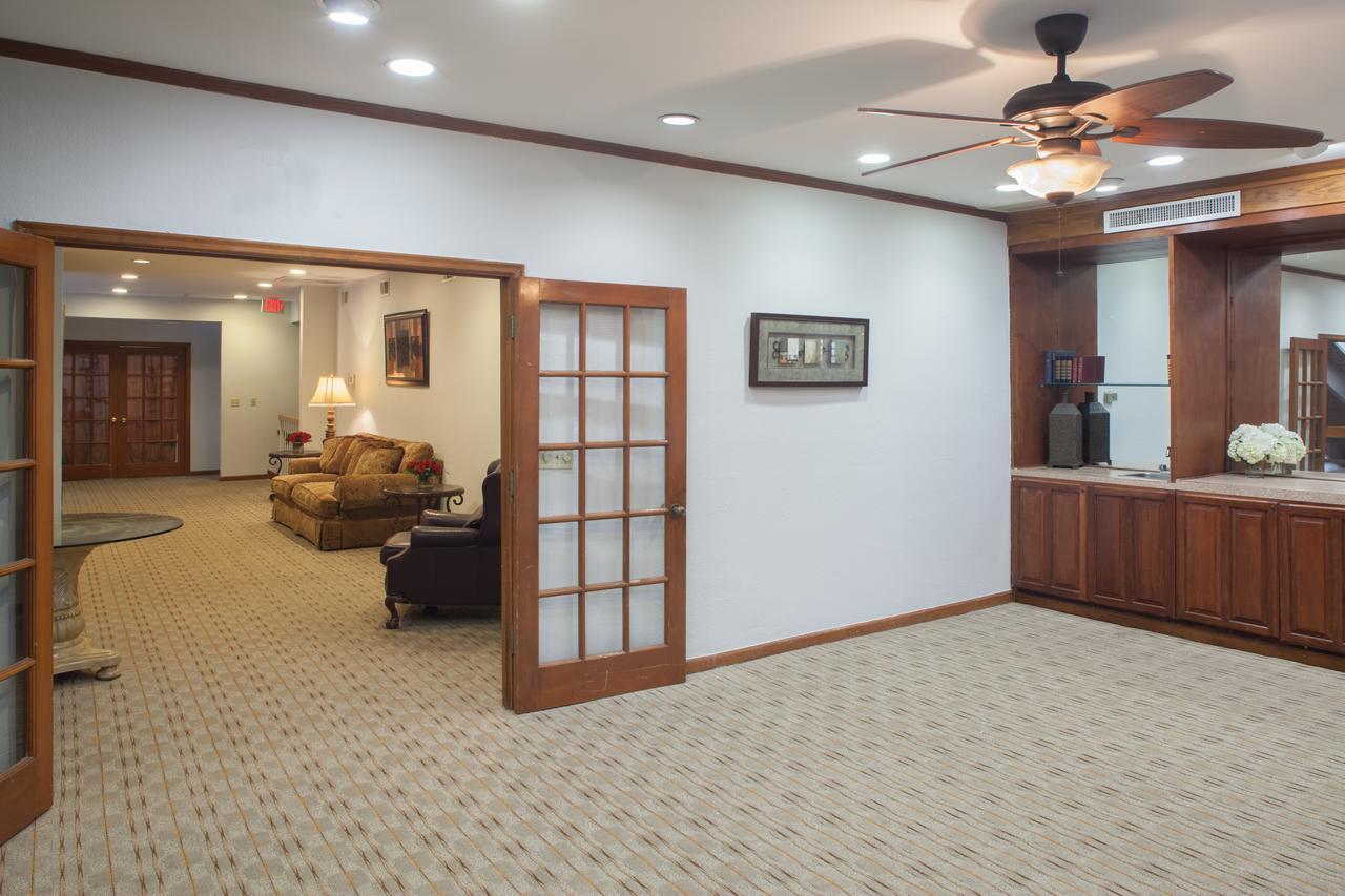 Cloverleaf Suites Baton Rouge Buitenkant foto
