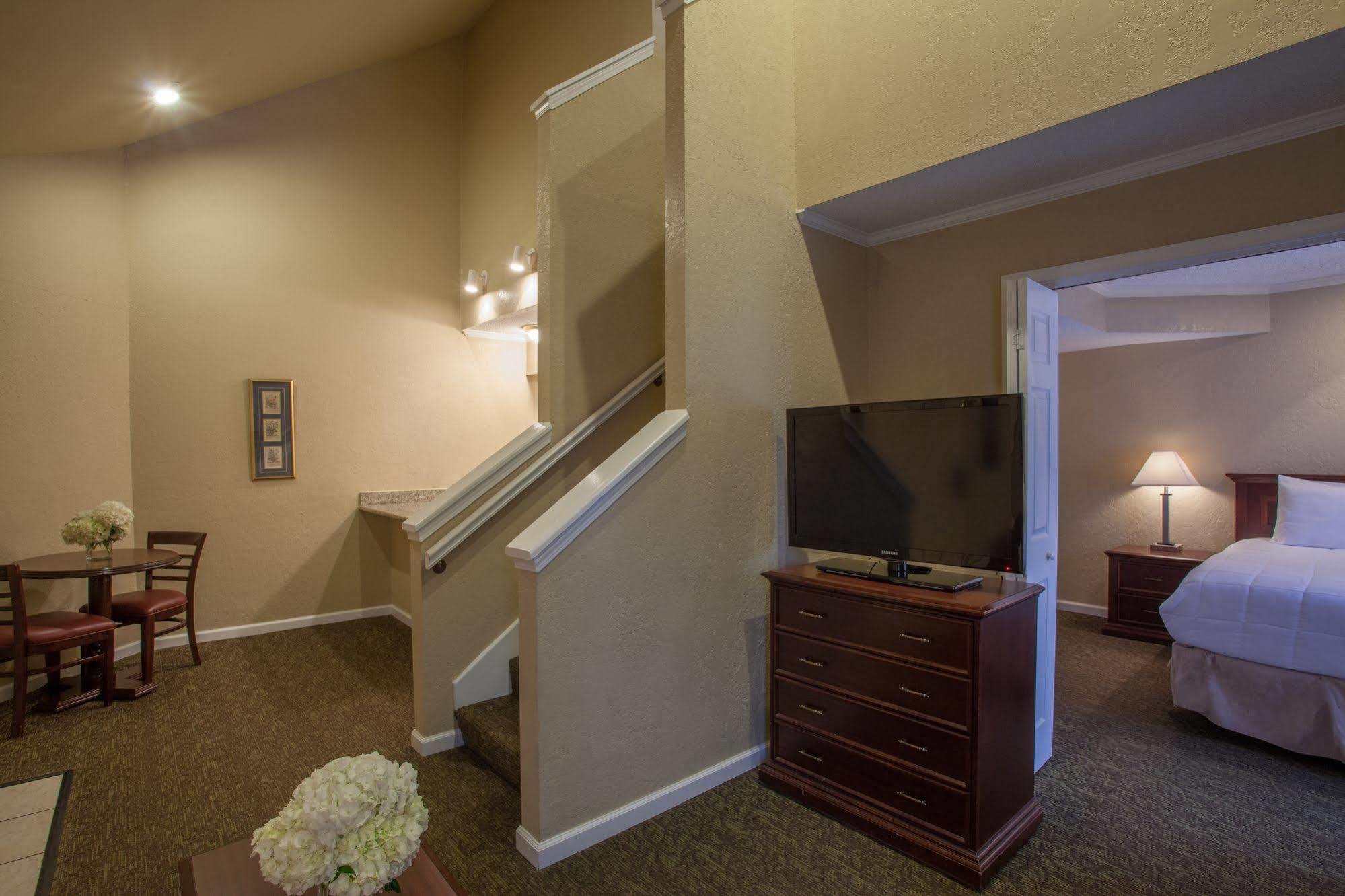 Cloverleaf Suites Baton Rouge Buitenkant foto