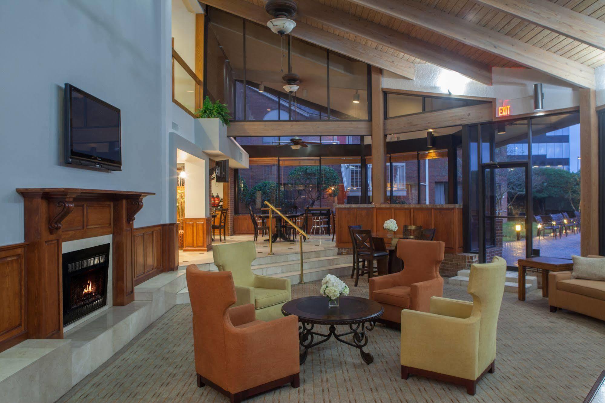 Cloverleaf Suites Baton Rouge Buitenkant foto
