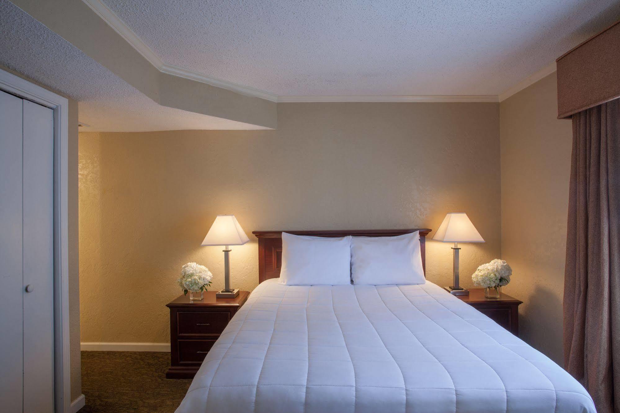 Cloverleaf Suites Baton Rouge Buitenkant foto